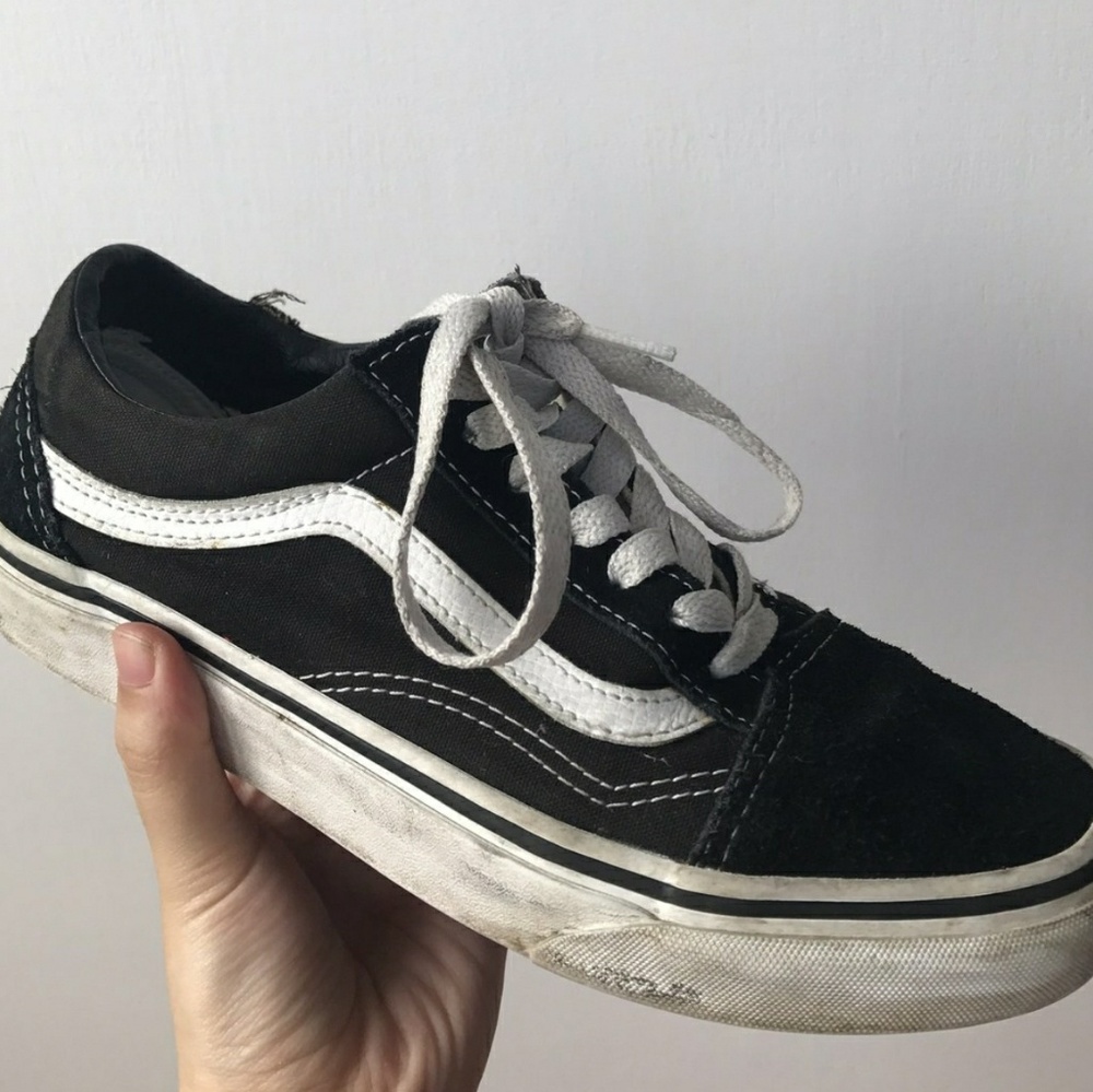 Black Old School Vans Low Tops